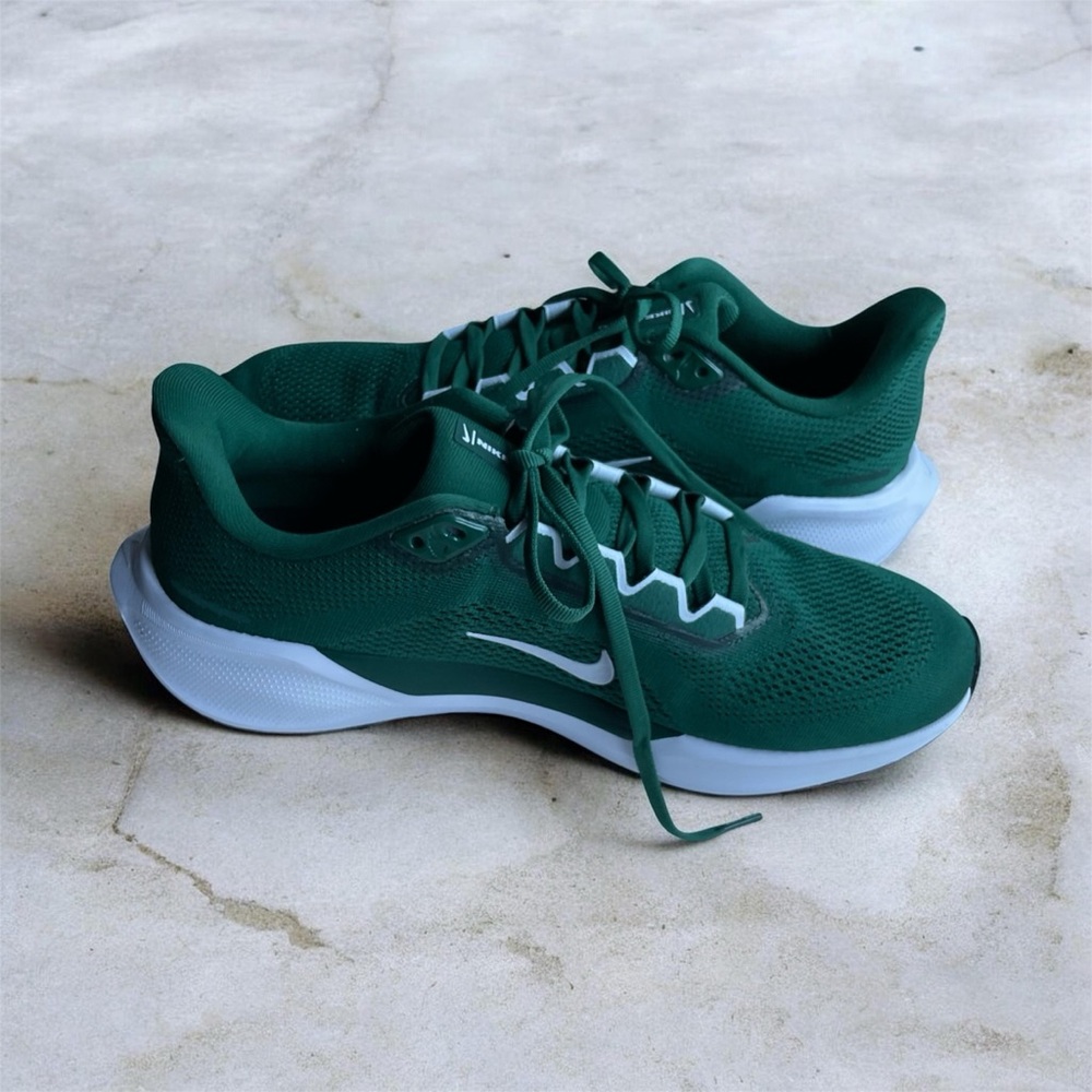 Nike Air zoom Pegasus 41 TB in Size 10 tor Women and Size 8.5 for men
